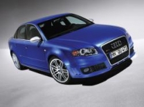  Audi RS 4 8E Salon 